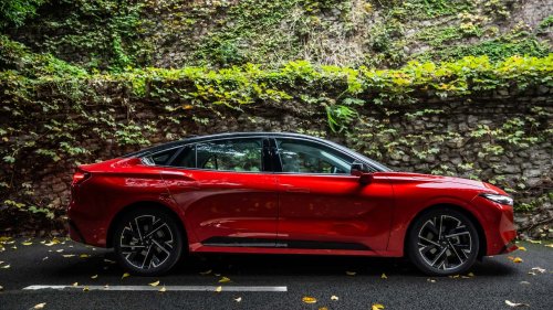 Ford, Ford Mondeo, Ford Mondeo 2026: la berlina híbrida y con versión crossover