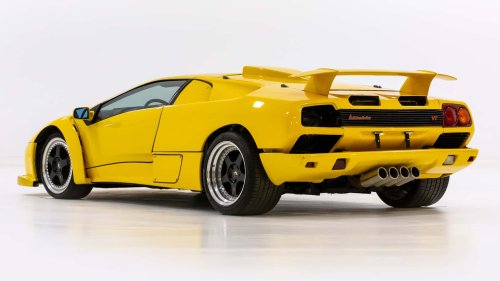 VW Secretly Stuffed A W16 Engine In A Lamborghini Diablo
