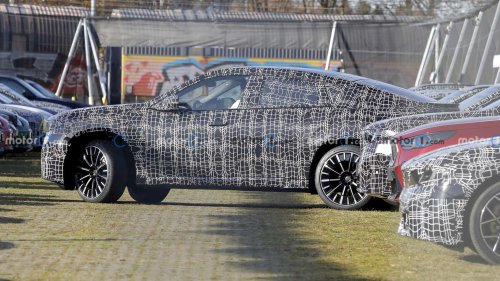 BMW iX4 (2026) erstmals als Erlkönig erwischt