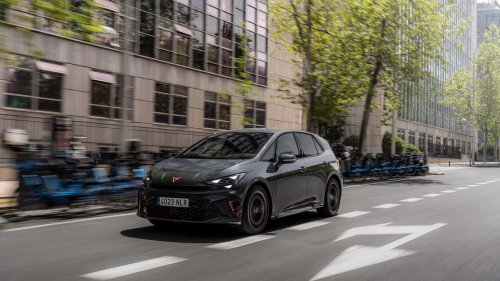 Al volante del esperado CUPRA Born  VZ 2026: con 326 CV y batería de 79 kWh
