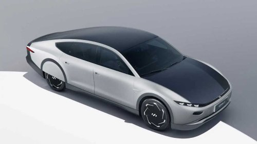 ¿Cuánta autonomía gana un coche eléctrico con paneles solares?