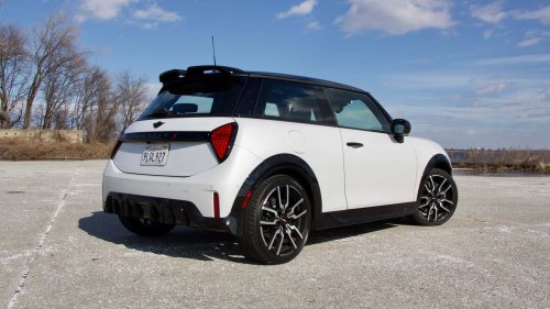 MINI, 'Why Is There a Rope Here?:' Woman Gets Mini Cooper as Loaner. Then She Tries to Use the 'PRNDL'