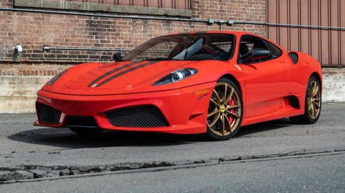 Expert Says Dealerships Are Preparing for a Major 'Market Correction' That'll See Car Prices Change by 30%