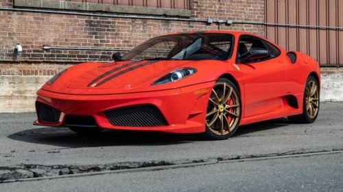 Expert Says Dealerships Are Preparing for a Major 'Market Correction' That'll See Car Prices Change by 30%