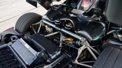 ¡Este Koenigsegg tiene un millón de dólares sólo en extras!