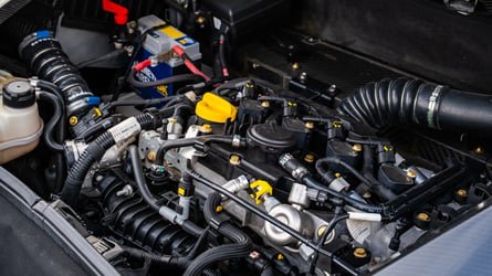 769 kg y 335 CV: la prueba del Alfa Romeo 4C más especial de la historia