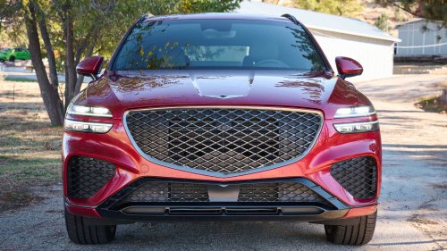 Genesis, ‘I Seriously Can’t Figure It Out:’ Car Salesman Says No One Is Buying This ‘Gorgeous,’ Loaded Genesis. Then He Learns Why