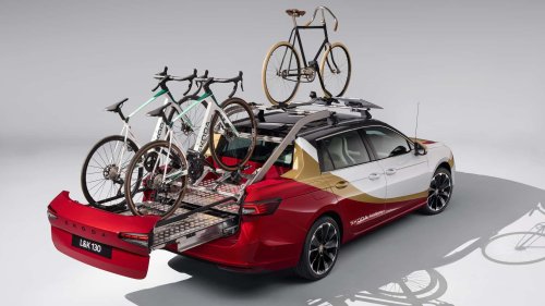 Skoda Mengubah Wagon Besarnya Menjadi Truk dengan Pintu Aneh