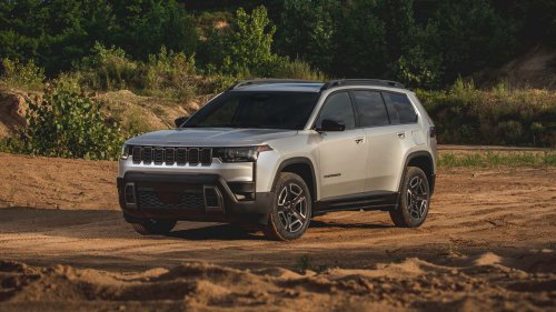 Jeep | Jeep Cherokee | Jeep Cherokee 2026 Memiliki Baterai Kecil