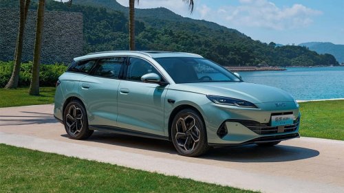 Cina Tambah Jarak Tempuh Minimum 100 Km untuk Jangkauan PHEV
