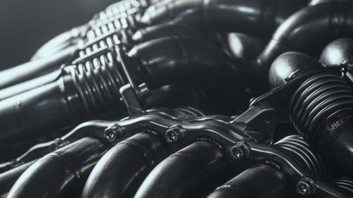 Le moteur V12 de cette De Tomaso est complètement dingue