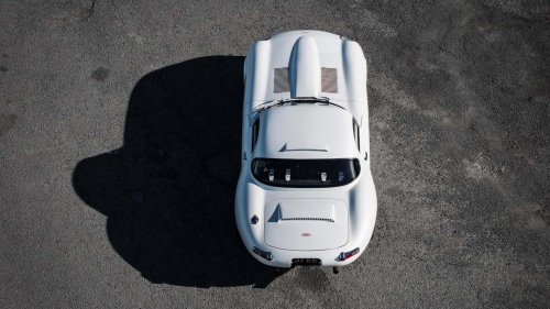 This Lovely Jaguar E-Type Restomod Is Lighter Than a Miata