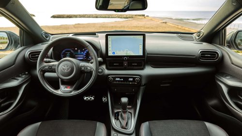 Toyota Yaris vs Renault Clio, nouveau duel entre compactes (aussi) hybrides