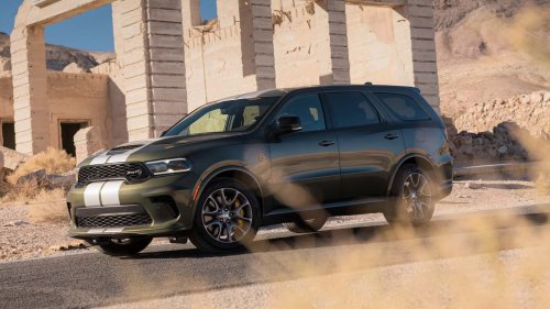 Dodge, Dodge Durango, The Dodge Durango V-6 Is Back Because People Wanted It