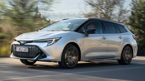 Toyota, Sólo 4,5 l/100 km y 598 litros de maletero: el mejor Toyota para familias