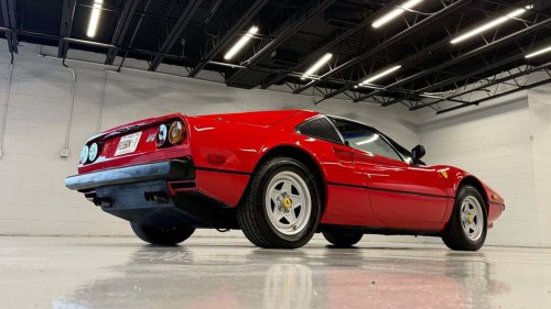 Cette Ferrari 308 GTS de Magnum est mise aux enchères