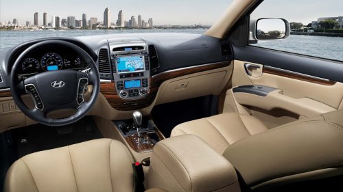 Hyundai, Hyundai Santa Fe, Lexus, ‘We Accept Trades': Woman’s Hyundai Santa Fe Tire Smashes a Lexus Dealership Window. Then a Salesman Steps In
