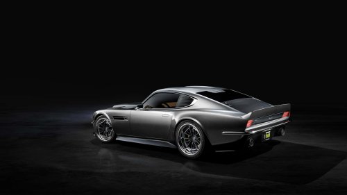 Ringbrothers Aston Martin DBS adalah Restomod yang Tepat