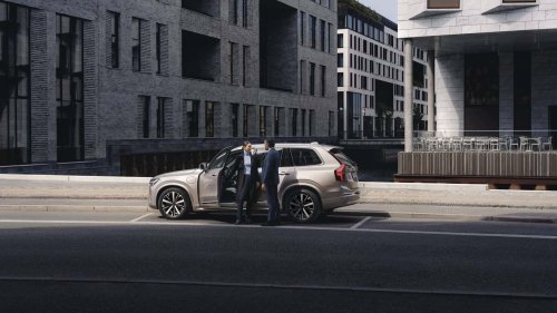 Volvo, Volvo Kini Akan Menjual SUV Plug-In Hybrid Berlapis Baja