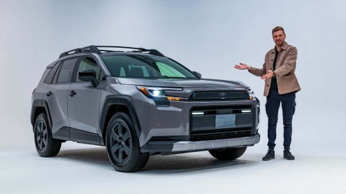 Toyota, Toyota RAV4, Japan's Toyota RAV4 Plug-In Hybrid Can Power Your Home For A Week