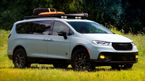 Konsep Van Overlanding Chrysler Miliki Lencana Terkeren