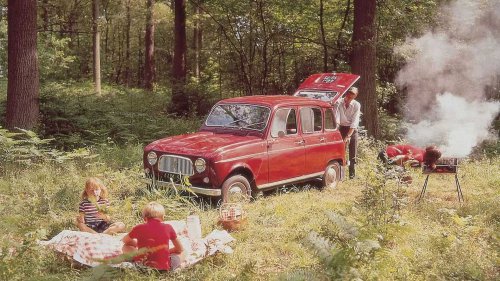 Un Renault 4 Plein Air, vendido por casi 100.000 euros en Rétromobile