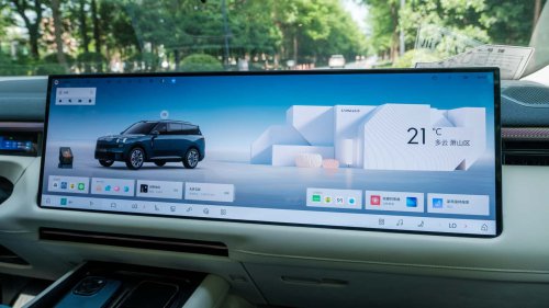 Lynk &amp; Co 900 Hybrid Mewah Bertenaga 845 HP yang Nyaman