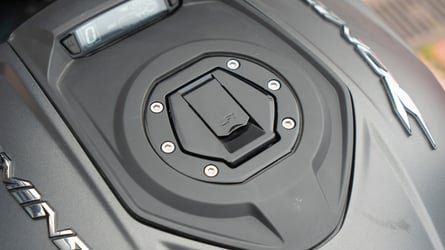 Bajaj Dominar 400 2026, cuando el presupuesto es la clave para tu próxima montura