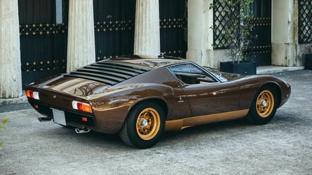 Lamborghini zeigt herrlich restaurierten Miura SV von 1972