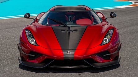 ¡Este Koenigsegg tiene un millón de dólares sólo en extras!