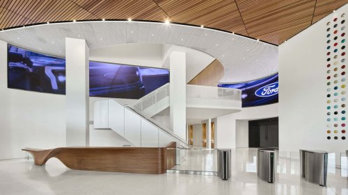 Ford, Ford a un nouveau siège social pour la première fois en 70 ans