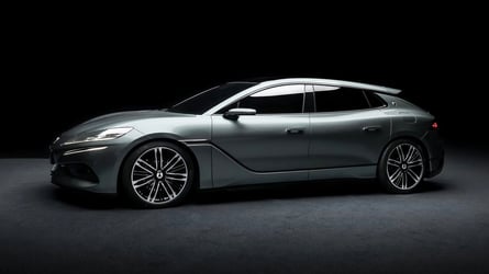 Este coche carga su batería en el mismo tiempo ¡que si echaras gasolina!