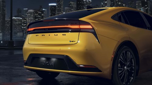 Toyota, Toyota: 9 Juta EV Sama Polusinya dengan 27 Juta Mobil Hybrid