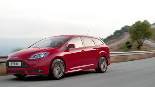 'What App Is That?:' Gen Z Mechanic Needs to Diagnose Engine Trouble By Sound. So He Pulls Out His Phone