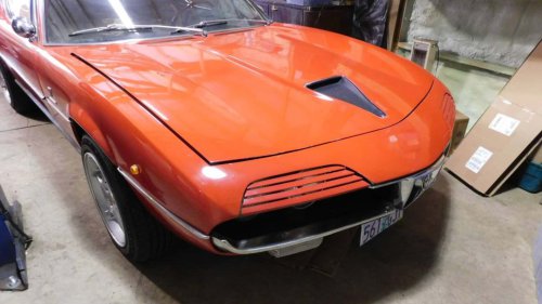 Alfa Romeo Montreal 1972 Ini Ditemukan di Dalam Garasi