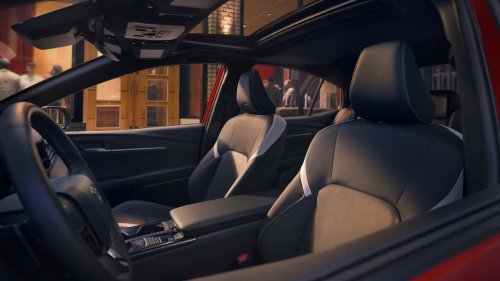 ‘$4,000 Off:’ Toyota Salesman Says He Has to Sell 30 RAV4s, 30 Camrys and Corollas by the End of the Month. Here’s Why