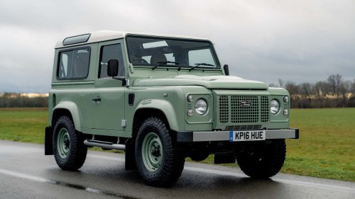 ¿Cuánto vale el último Land Rover Defender Classic construido?