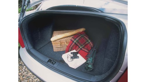 Ja, es gab den Skoda Fabia mal mit Stufenheck