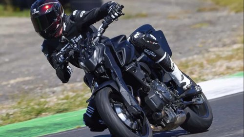 Esta salvaje Yamaha híbrida tiene tracción total