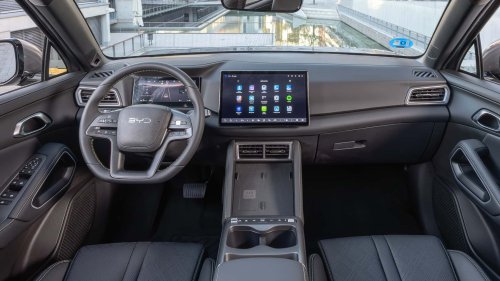 Le BYD Atto 2 reçoit une batterie plus grande pour une autonomie allant jusqu'à 430 km