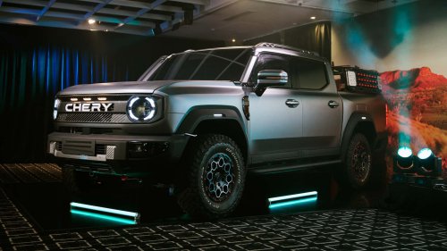 ¿EBRO a por Santana? Mira este pick-up PHEV diésel de Chery