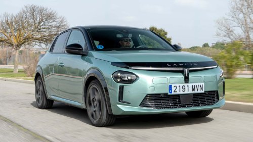 Lancia Ypsilon Elettrica 2026, un utilitario cero emisiones con mucho estilo