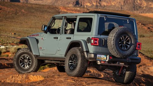 Jeep, Jeep Driver Goes to Florida Target. Then She Sees One of Those Red Balls On the Loose, Wreaking Havoc In the Parking Lot