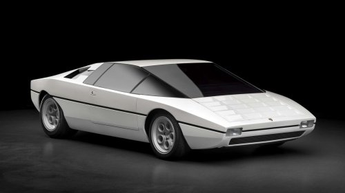 Lamborghini Bravo, un icono italiano con interior de Alcantara