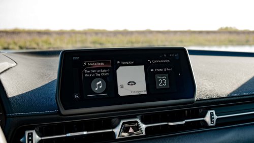 Man’s Toyota Supra Runs Out of Gas. Then He Notices Something Strange When Filling Up