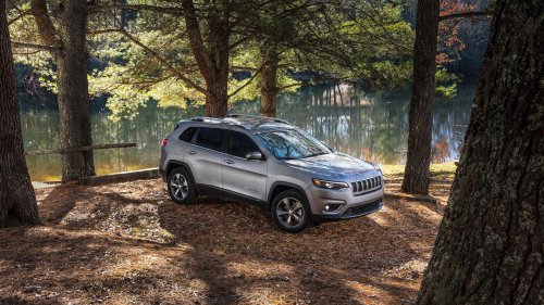 Jeep, 'No Engine Or Transmission Issues?': Illinois Uber Customer Gets Into 2019 Jeep Cherokee. Then He Sees the Odometer