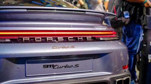 VIDEO. La Porsche 911 Turbo S hybride dompte le Nürburgring