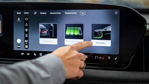 Audi, Endlich: Audi bringt echte Knöpfe am Lenkrad zurück