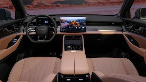 El EBRO s900 llega a España, desde 38.990 € (con descuento): PHEV 4x4 y con 425 CV