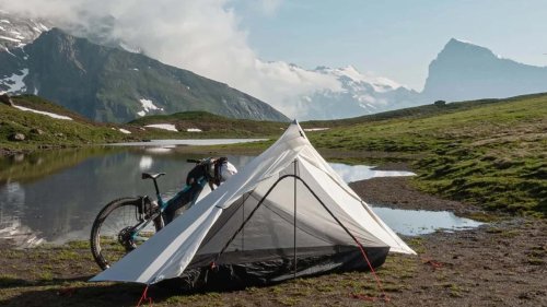 Descubre esta tienda ultraligera para los motoristas más camperos
